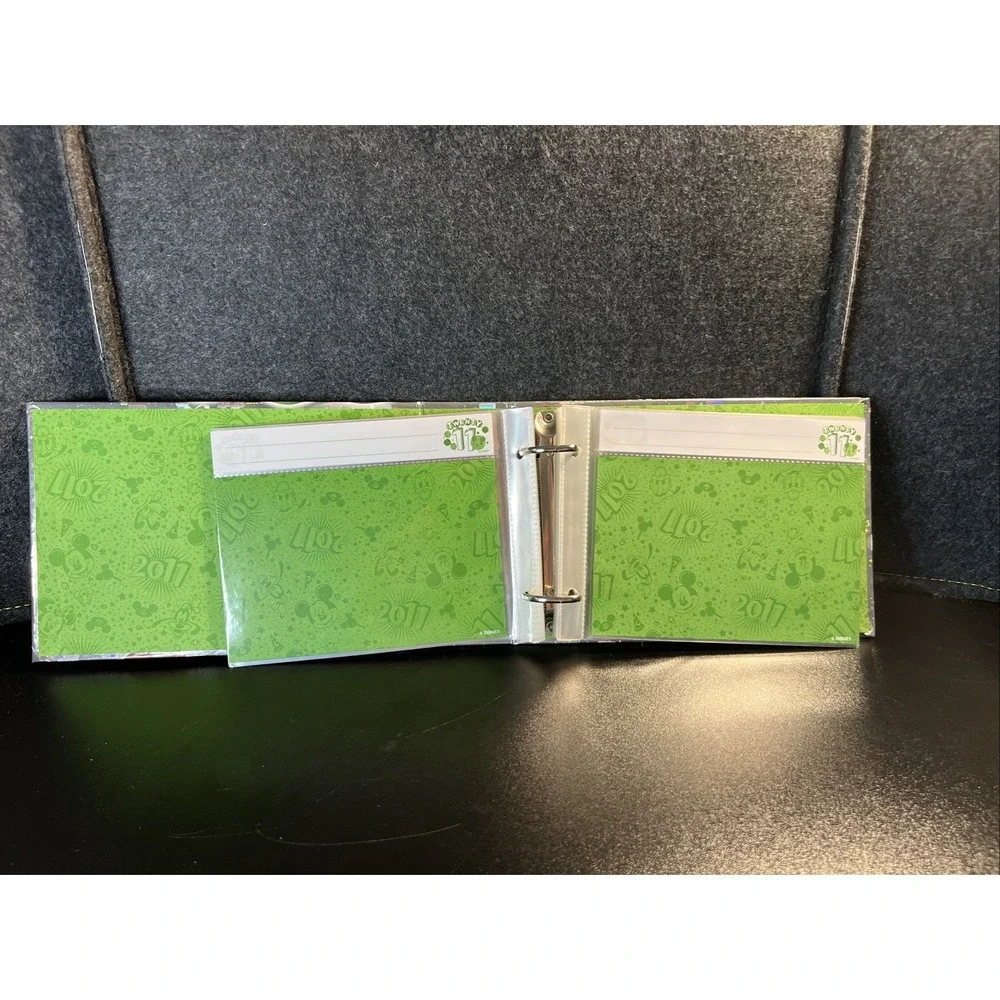 2011‎ WALT DISNEY WORLD MICKEY MOUSE PHOTO ALBUM 100 4 X 6 TRAVEL SOUVENIR